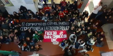 UNC: estudiantes y trabajadores movilizados