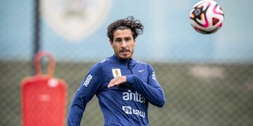 Giménez salió a bancar a Bielsa