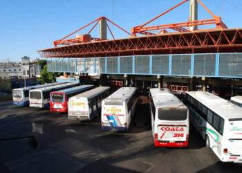 Aoita se sumó al paro de transporte y este miércoles no habrá interurbanos en Córdoba