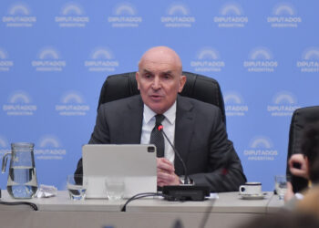 El oficialismo suspendió el debate en comisión del Presupuesto 2025