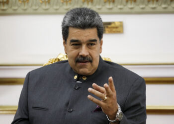 La Justicia argentina pidió que Interpol emita alertas rojas contra Maduro y otros funcionarios