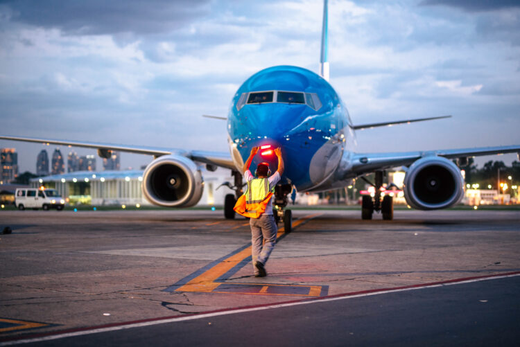 Aerolíneas Argentinas suspendió la mesa de negociación salarial