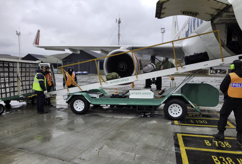 Aeronaúticos acordaron no continuar con las medidas de fuerza mientras sigan las negociaciones