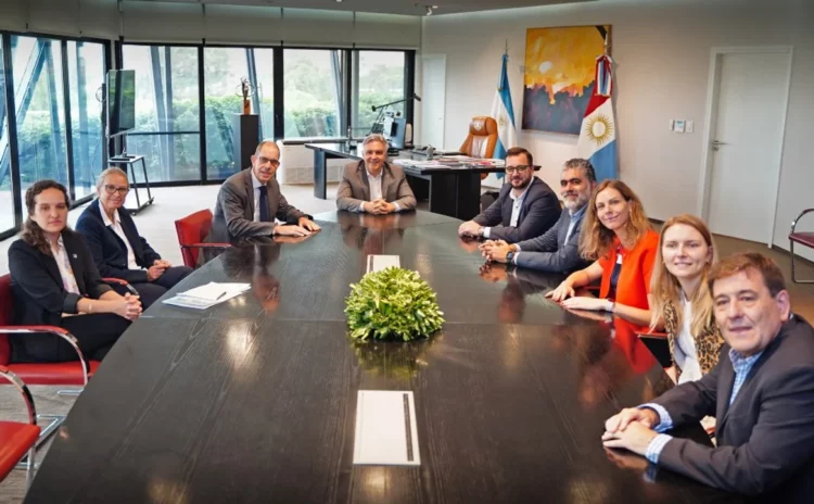 Llaryora recibió a autoridades de la Fundación Konrad Adenauer.