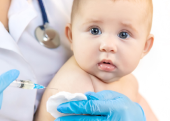 Autorizan la vacunación compulsiva de un recién nacido