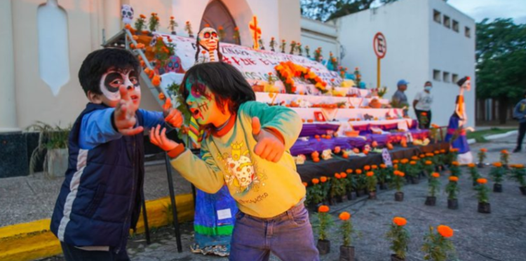 The San Jerónimo Cemetery celebrates the Day of the Dead with shows, gastronomy and fairs