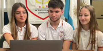 Estudiantes de Wenceslao Escalante fueron premiados por la creación de un snack saludable