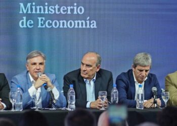 El mensaje de Francos al campo: «Muchas silobolsas vimos, gente que todavía no liquidó»