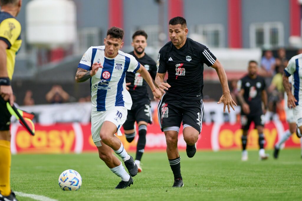 Talleres igualó ante Riestra y sigue sin ganar