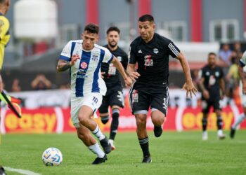 Talleres igualó ante Riestra y sigue sin ganar