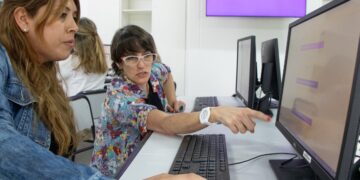Telecom cierra el año escolar con talleres para docentes