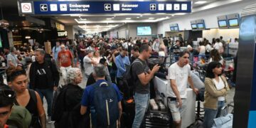 Ultimátum del Gobierno a los gremios en el conflicto con Aerolíneas Argentinas