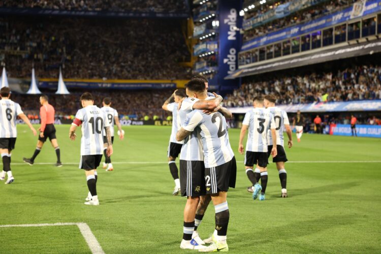Con un golazo de Lautaro Martínez, Argentina le ganó a Perú en La Bombonera