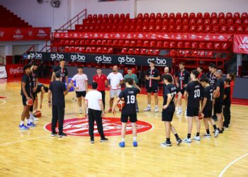 Instituto recibe a Argentino de Junín