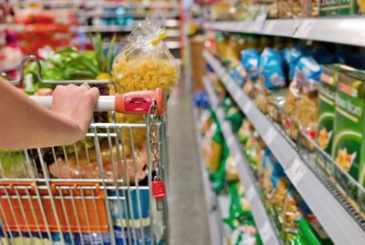 El relevamiento de Almaceneros detectó que el 89% de los hogares cordobeses financió alimentos