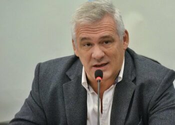 Tensión en la UCR: Carbajal criticó a De Loredo