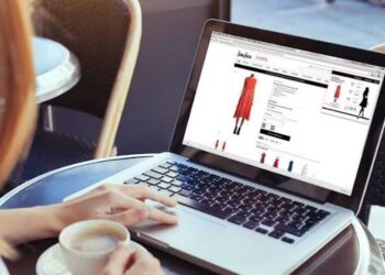 Arranca el «Cyber Monday» y las empresas apuestan a reactivar la caída del consumo con miles de promociones