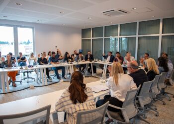 Proponen concientizar a adolescentes sobre los riesgos del juego online