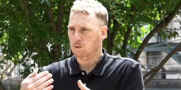 Expertos aconsejan incluir la IA en las discusiones políticas