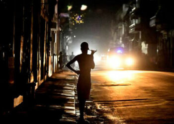 Apagón eléctrico y político en Cuba