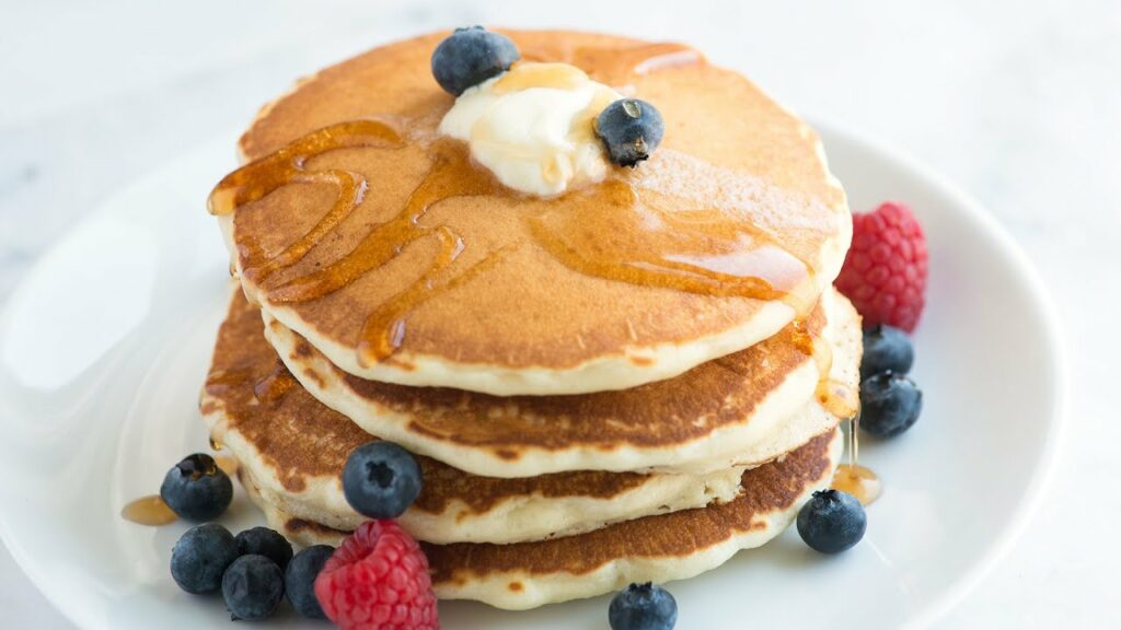 Pancakes, un desayuno saludable con solo dos ingredientes para reemplazar el pan