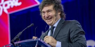 Javier Milei viaja a EEUU a la Cumbre Conservadora
