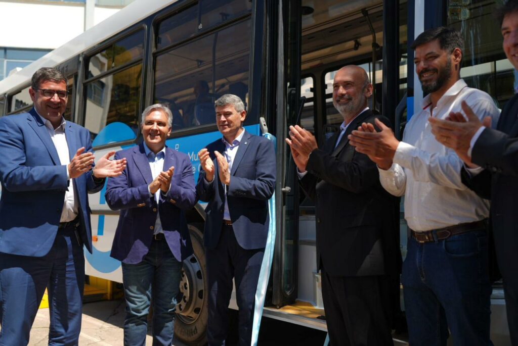 La Municipalidad incorporó 20 colectivos cero kilómetro a GNC