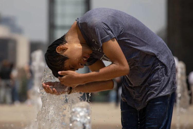 Alertan por una ola de calor en Córdoba