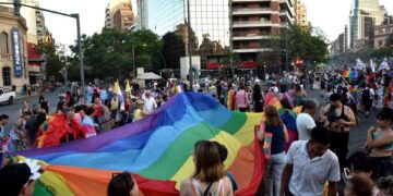 La Marcha del Orgullo colmó de color y fiesta el centro de la ciudad