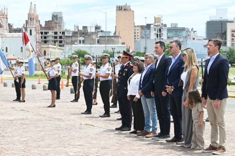 En el Panal se izó la bandera a media asta para homenajear a los fallecidos.