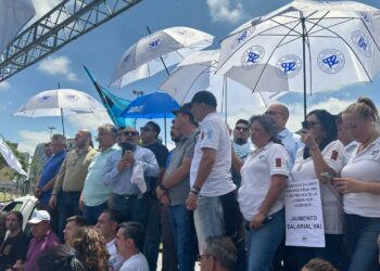 El Suoem y el SEP coparon el centro con reclamos salariales