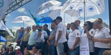 El Suoem y el SEP coparon el centro con reclamos salariales