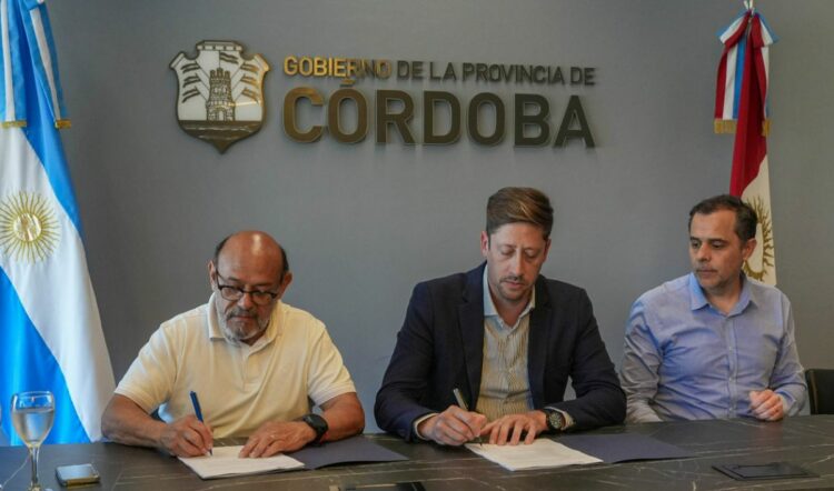 Castro, titular del SEP, y Consalvi, secretario General de la Gobernación.