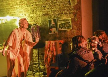 Convocan a participar del Festival Internacional de Teatro Breve