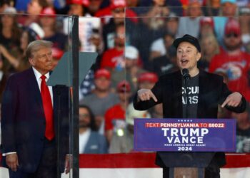 Los CEO respaldan al magnate