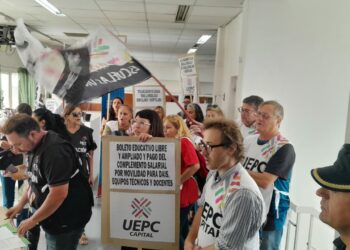 La UEPC Capital alerta por «despidos de docentes»