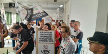 La UEPC Capital alerta por «despidos de docentes»