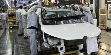 La producción de autos cayó 5,1% interanual en noviembre