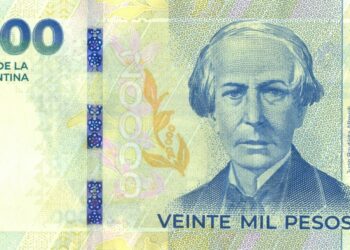 Alerta por billetes de $20.000 falsos: los cuatro elementos claves para evitarlos