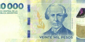Alerta por billetes de $20.000 falsos: los cuatro elementos claves para evitarlos