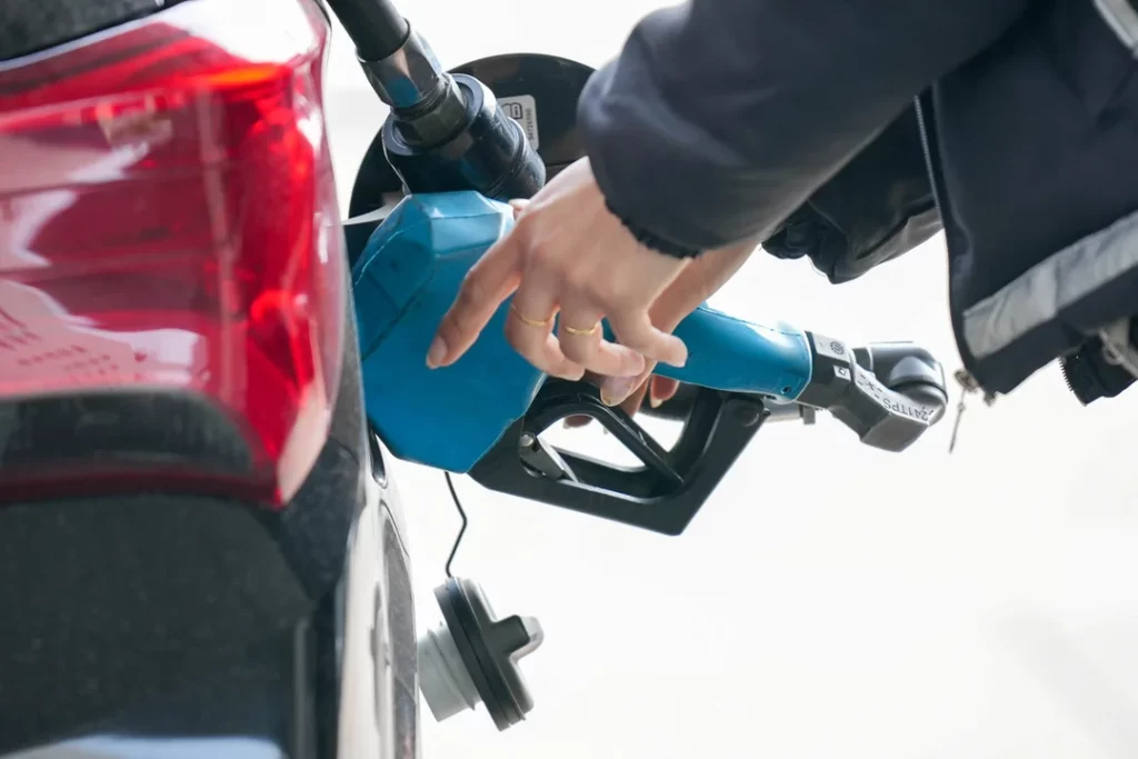 Confirman el primer aumento de combustible del 2025: de cuánto será y desde cuándo