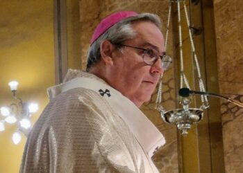 El arzobispo Rossi calificó el recorte de medicamentos a jubilados como una «eutanasia encubierta»