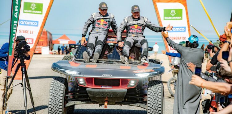 El experimentado español Carlos Sainz fue el campeón del Dakar 2024.