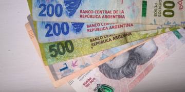 El Gobierno definió el salario mínimo para diciembre y los aumentos hasta marzo de 2025
