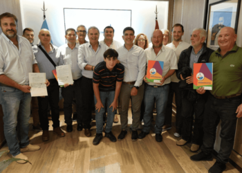 La Provincia entregó $335,5 millones a Consorcios Camineros y de Conservación de Suelo