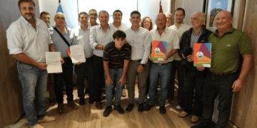La Provincia entregó $335,5 millones a Consorcios Camineros y de Conservación de Suelo