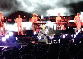 Falló un micrófono en su show y Fito Páez le agradeció al público cordobés