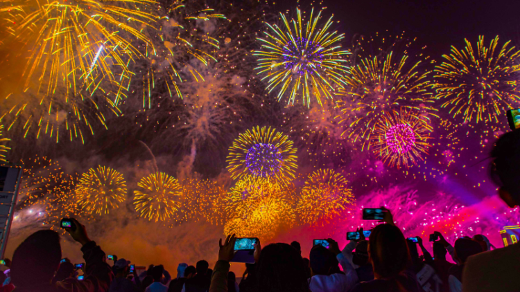 Los fuegos artificiales ""amigables son caracterizados por su bajo impacto sonoro y lumínico.