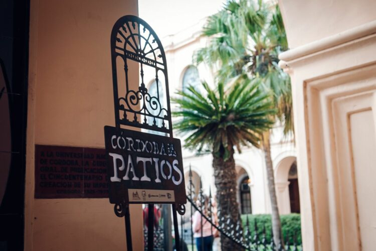 Los patios abrirán sus puertas al público de 18 a 22.