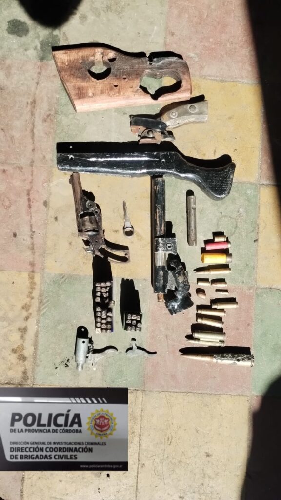 Fabricaba armas "tumberas" en su taller mecánico y quedó detenido